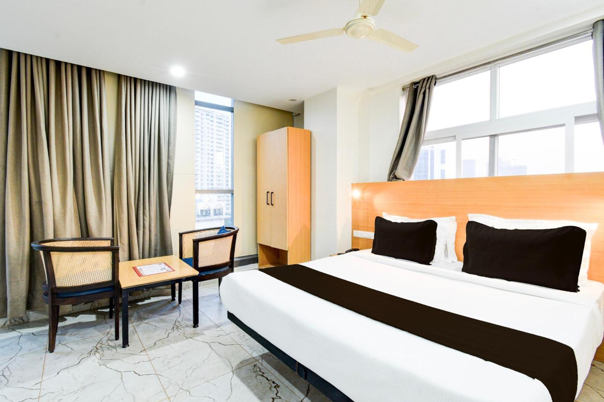 Super Townhouse Unnam Hotels Backside Of Tabala Rasa Pub, Financial District ไฮเดอราบัด ภายนอก รูปภาพ